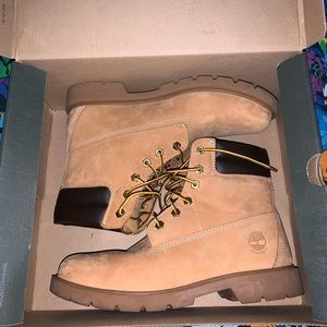 Women’s size 10 Timberland boots